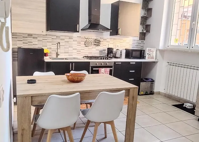 Domus Tiziano 30 Meters From The C Line Apartment *